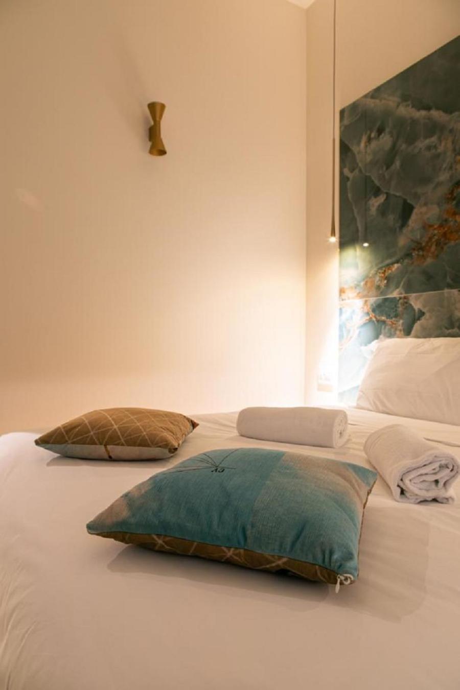 Bhr Cavour 150 Hotel Рим Екстериор снимка