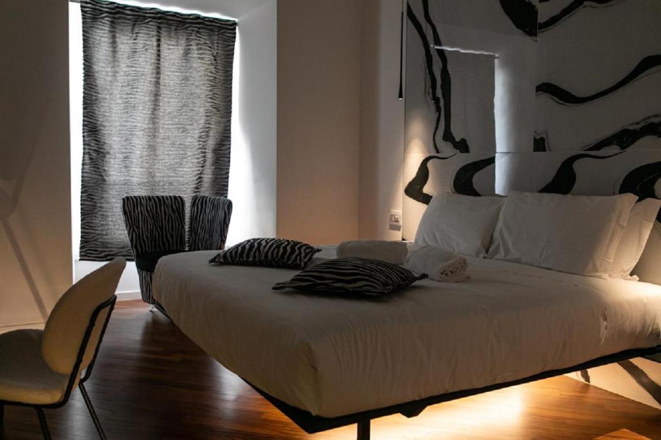 Bhr Cavour 150 Hotel Рим Екстериор снимка