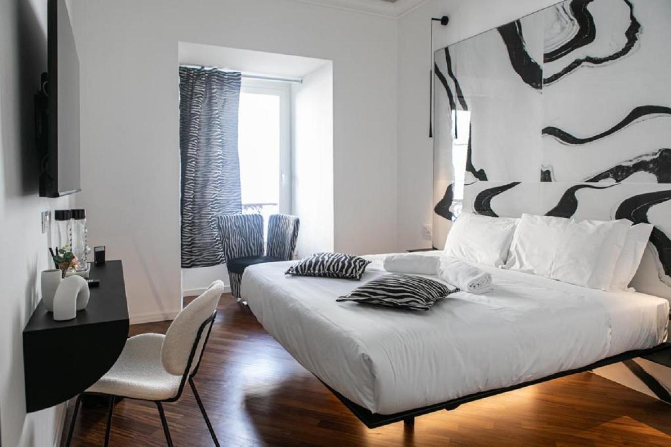 Bhr Cavour 150 Hotel Рим Екстериор снимка