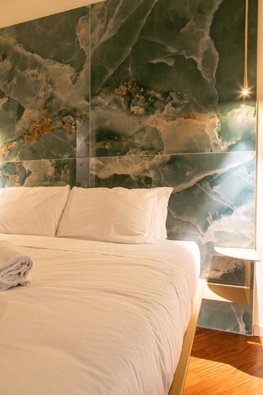 Bhr Cavour 150 Hotel Рим Екстериор снимка