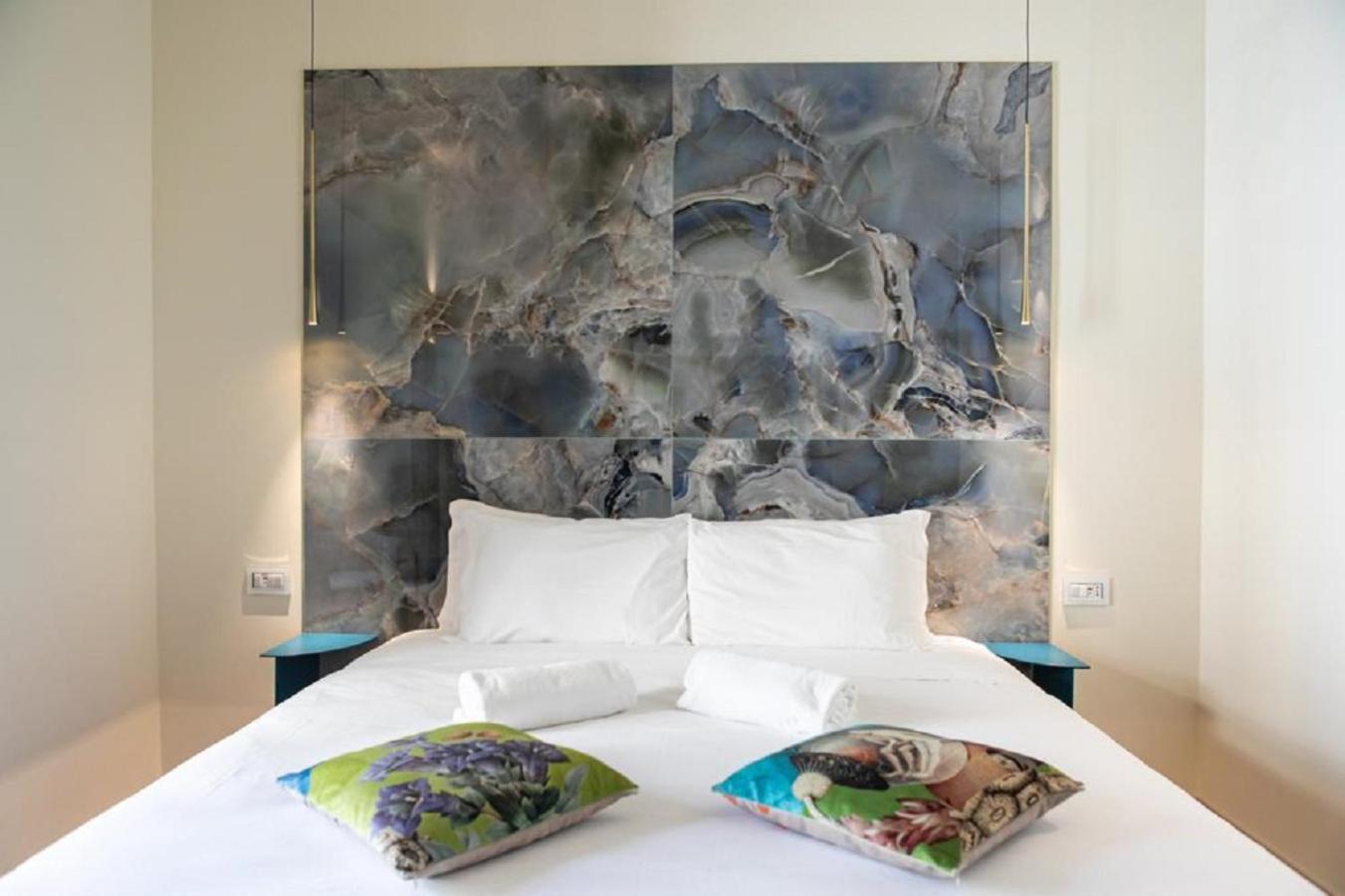 Bhr Cavour 150 Hotel Рим Екстериор снимка