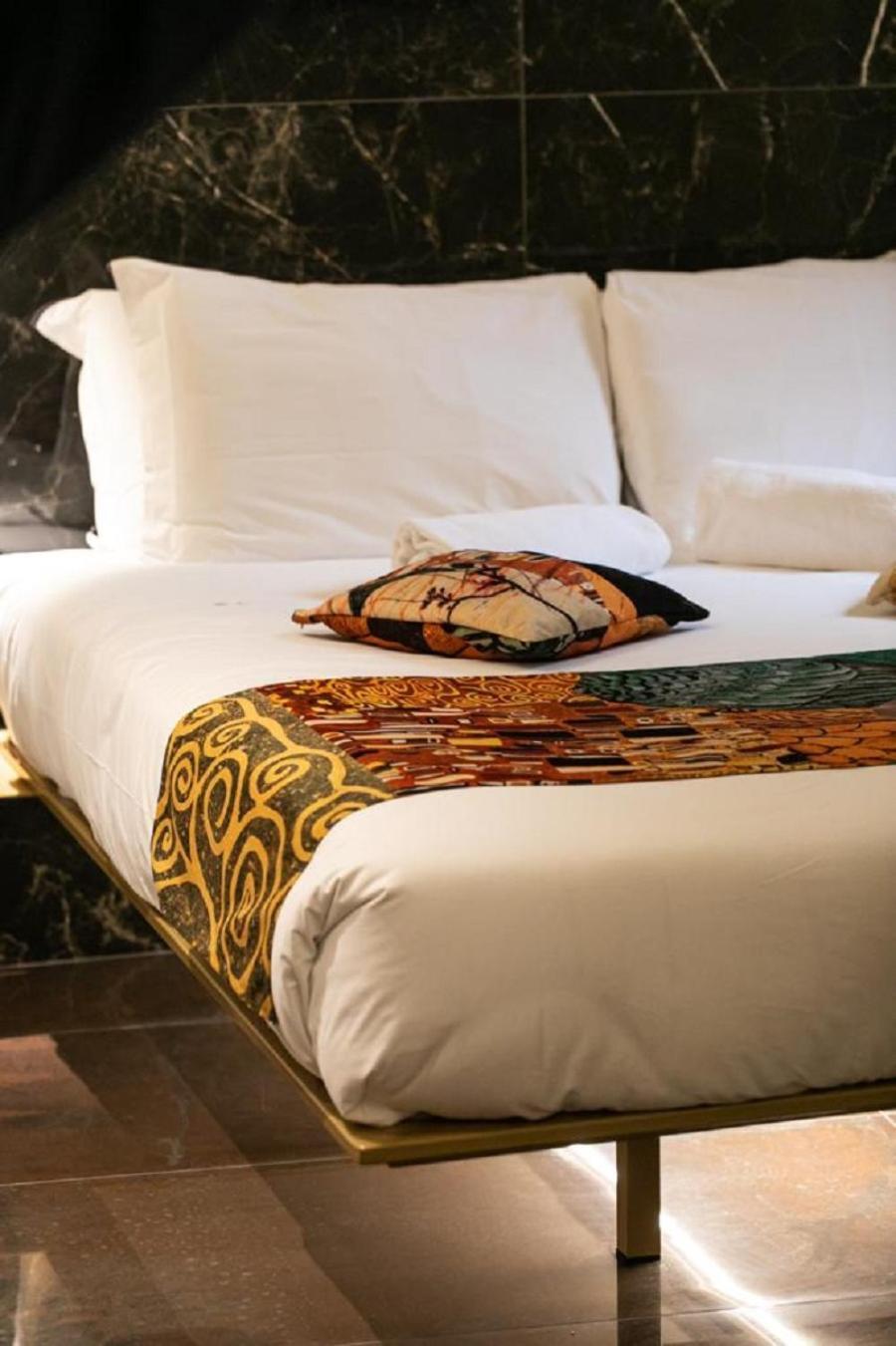 Bhr Cavour 150 Hotel Рим Екстериор снимка